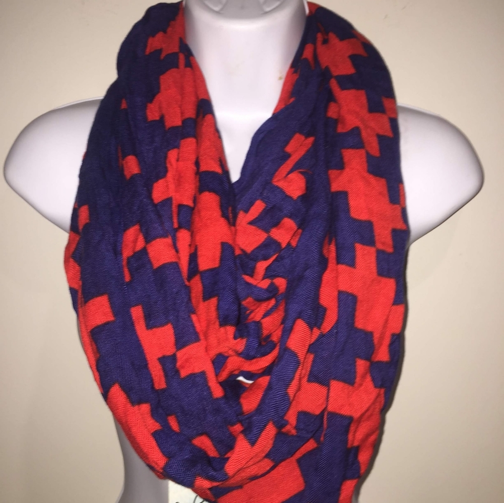 ๐ด3 for $15๐ด Xfinity Scarf Mudpie - Picture 2 of 3
